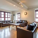 2 Bedroom Apartment By Leith\'S Shore